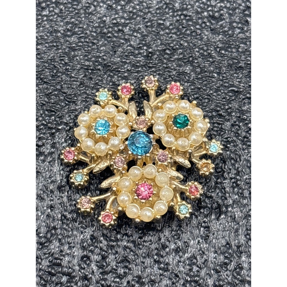 Vintage Gold Tone Pearl Rhinestone Floral Cluster Brooch Pin Multicolored